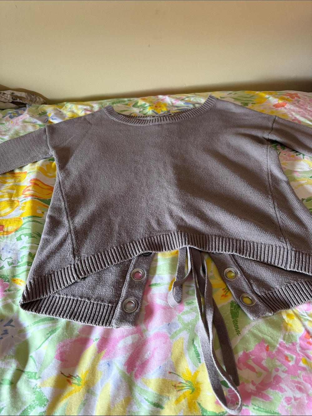 Women’s Taupe Tie-Back Sweater By Express small